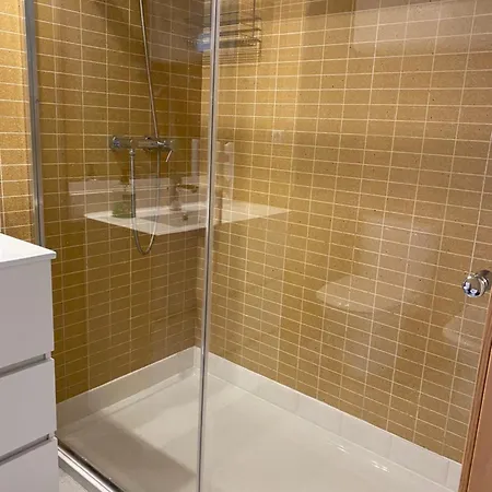 Hermoso Piso En Un Paso De La Playa De Fenals Con Piscina Holiday home Lloret de Mar