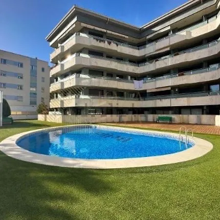 Hermoso Piso En Un Paso De La Playa De Fenals Con Piscina Holiday home