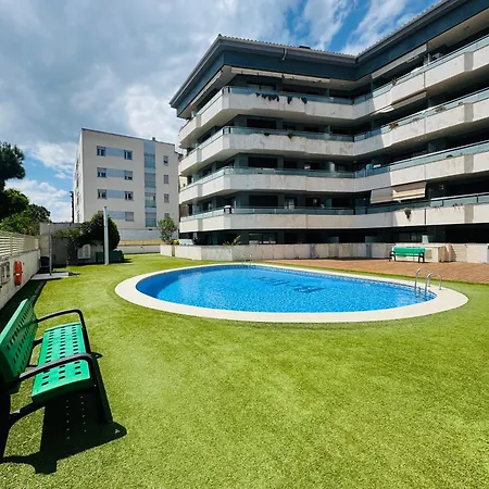 Hermoso Piso En Un Paso De La Playa De Fenals Con Piscina * Lloret de Mar