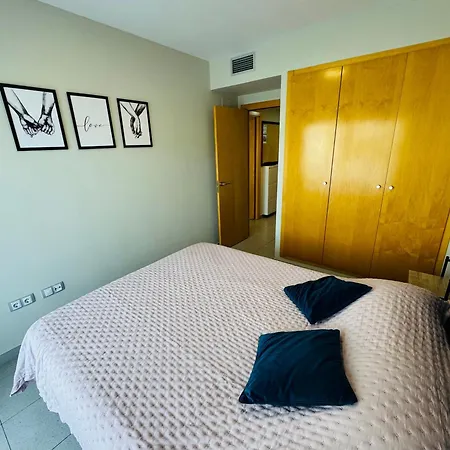 Hermoso Piso En Un Paso De La Playa De Fenals Con Piscina Holiday home *